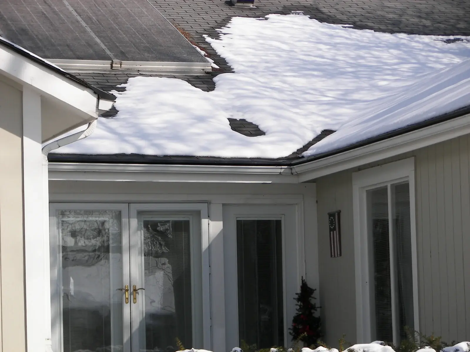 Heated-Gutter Homeowners Who Beat the Ice